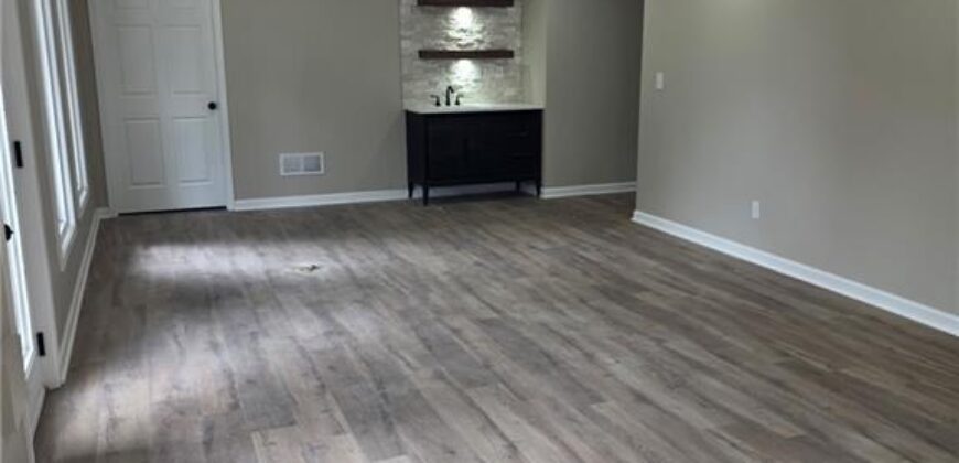 4005 NE 61st Terrace, Gladstone, MO 64119