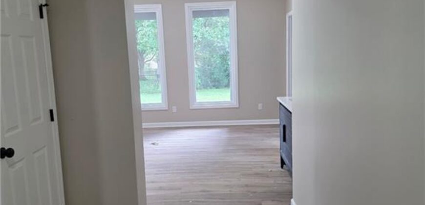 4005 NE 61st Terrace, Gladstone, MO 64119