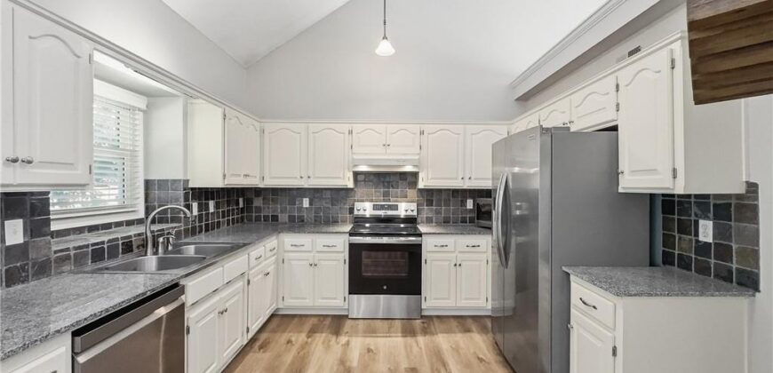 6901 N Lydia Avenue, Gladstone, MO 64118