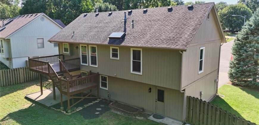 6901 N Lydia Avenue, Gladstone, MO 64118