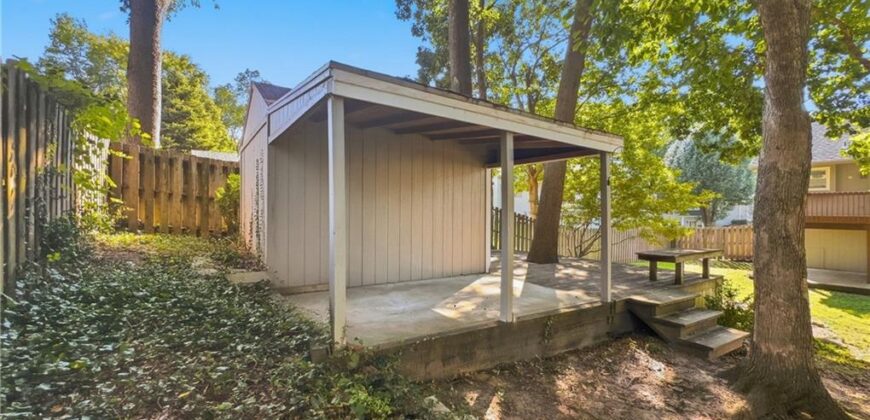 6901 N Lydia Avenue, Gladstone, MO 64118