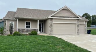 11901 Tracy Avenue, Kansas City, MO 64155