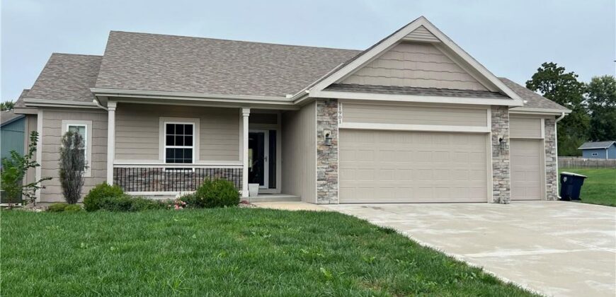 11901 Tracy Avenue, Kansas City, MO 64155