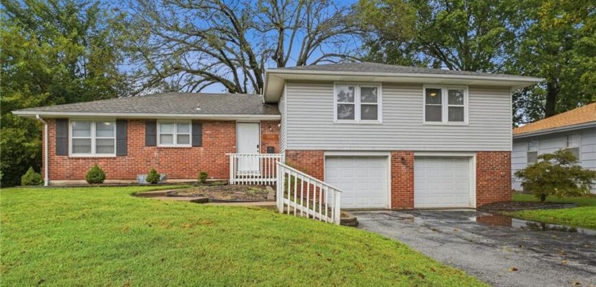 3238 N Chippewa Drive, Kansas City, MO 64116