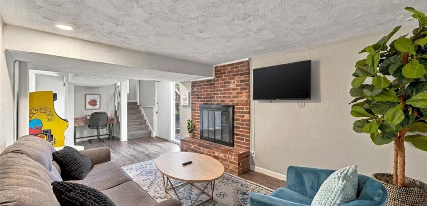 3238 N Chippewa Drive, Kansas City, MO 64116