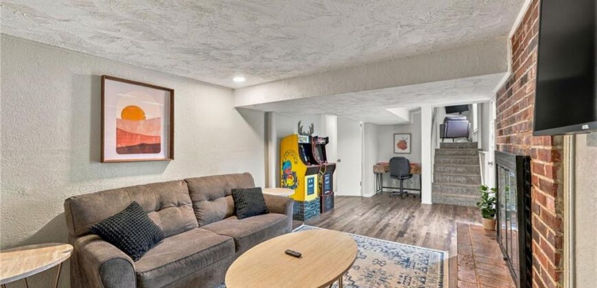3238 N Chippewa Drive, Kansas City, MO 64116