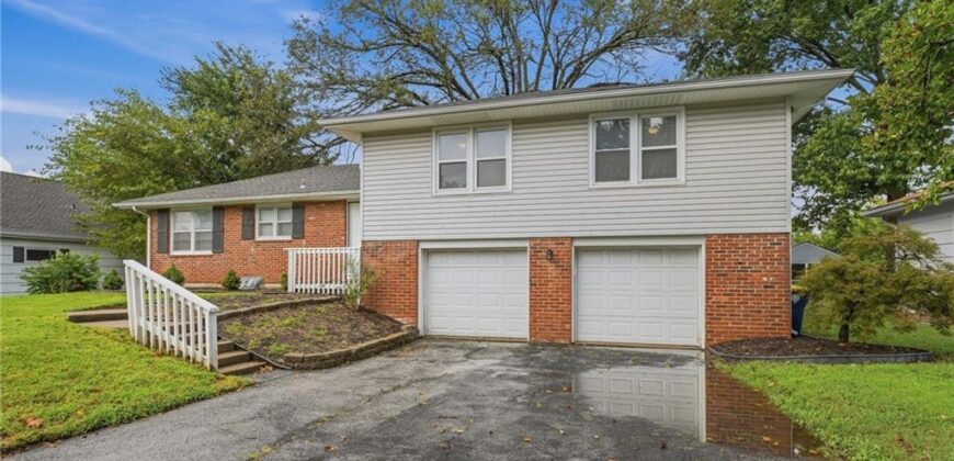 3238 N Chippewa Drive, Kansas City, MO 64116