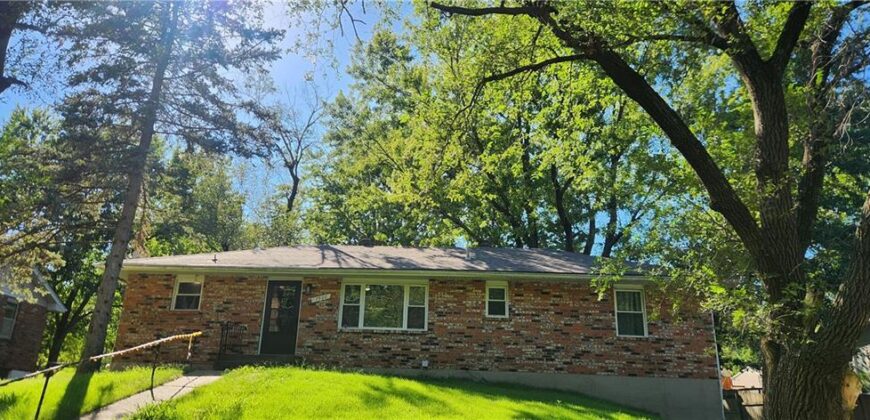 7500 N Main Street, Gladstone, MO 64118