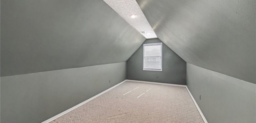 7423 N Wallace Avenue, Kansas City, MO 64158