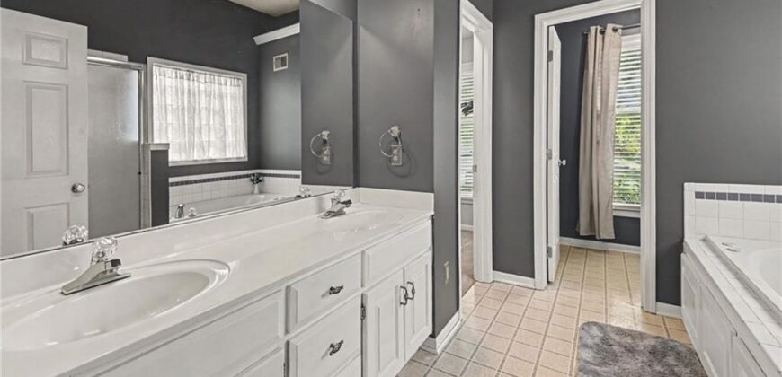 7423 N Wallace Avenue, Kansas City, MO 64158