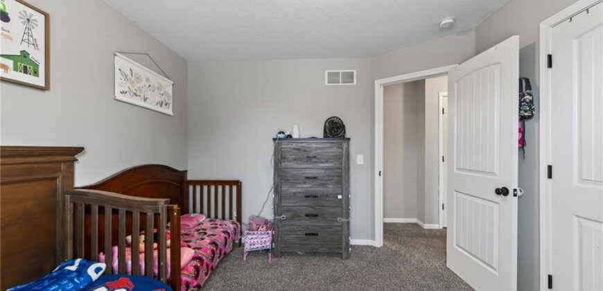 902 N Cottonwood Street, Kearney, MO 64060