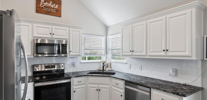 902 N Cottonwood Street, Kearney, MO 64060