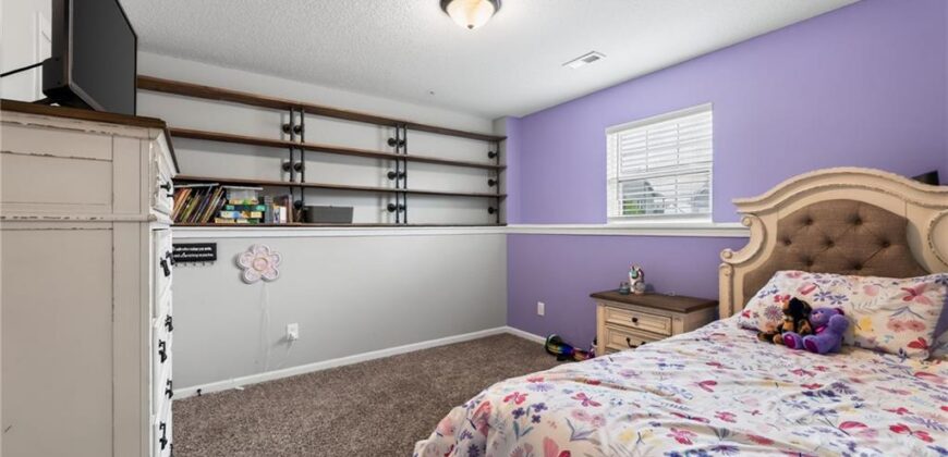 902 N Cottonwood Street, Kearney, MO 64060