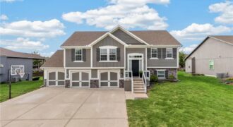 902 N Cottonwood Street, Kearney, MO 64060