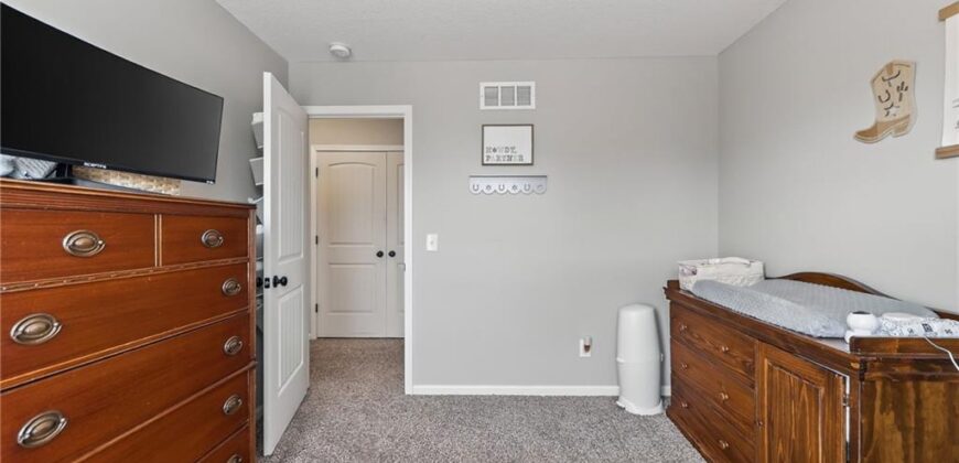 902 N Cottonwood Street, Kearney, MO 64060