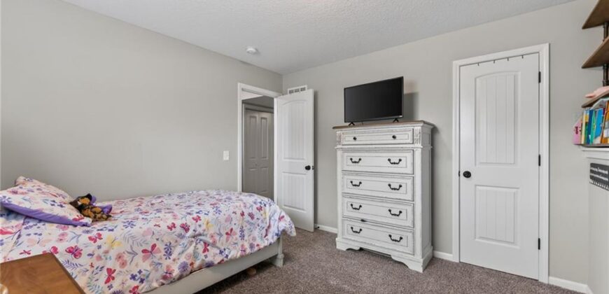 902 N Cottonwood Street, Kearney, MO 64060