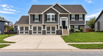 902 N Cottonwood Street, Kearney, MO 64060