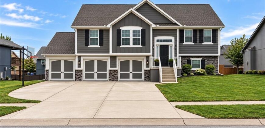 902 N Cottonwood Street, Kearney, MO 64060