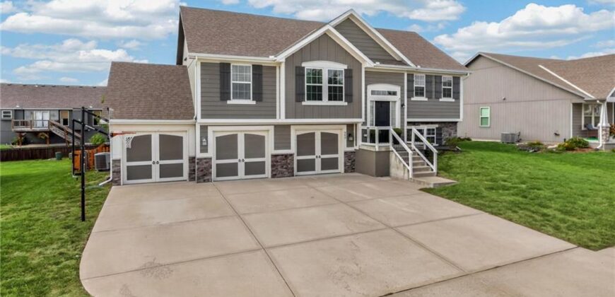 902 N Cottonwood Street, Kearney, MO 64060