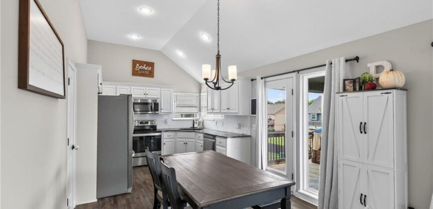 902 N Cottonwood Street, Kearney, MO 64060
