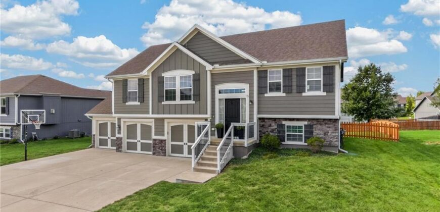 902 N Cottonwood Street, Kearney, MO 64060