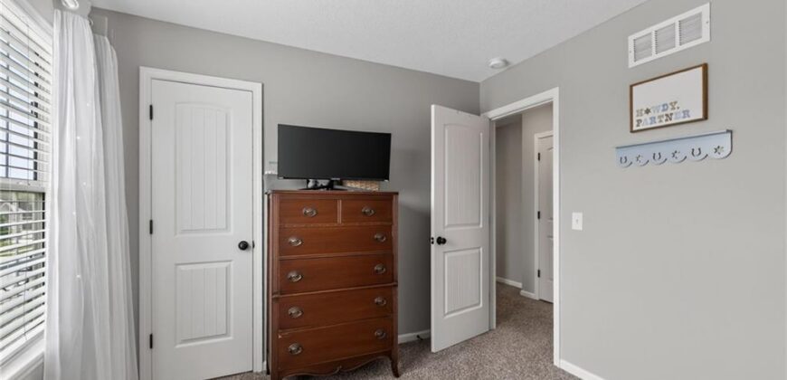 902 N Cottonwood Street, Kearney, MO 64060