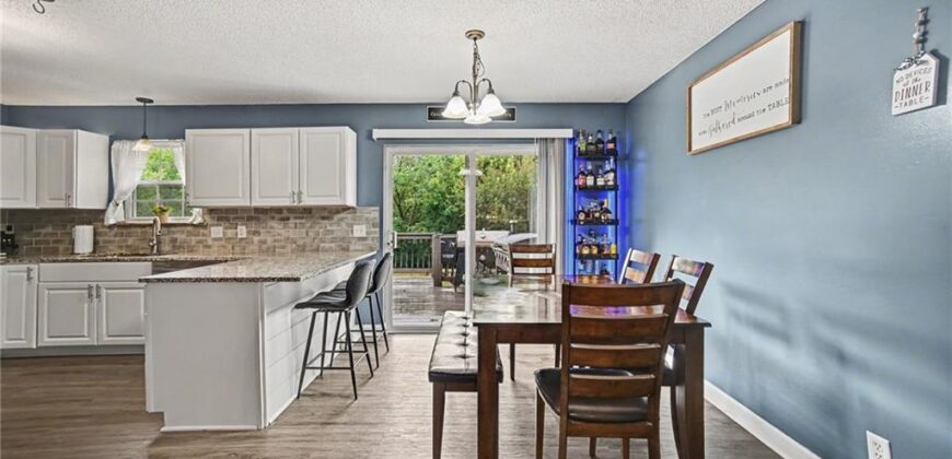 1001 NE 194th Terrace, Smithville, MO 64089