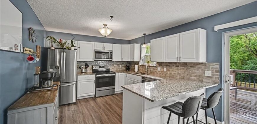 1001 NE 194th Terrace, Smithville, MO 64089