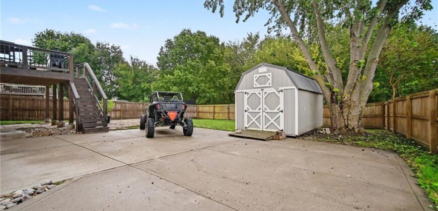 1001 NE 194th Terrace, Smithville, MO 64089
