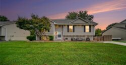 1001 NE 194th Terrace, Smithville, MO 64089