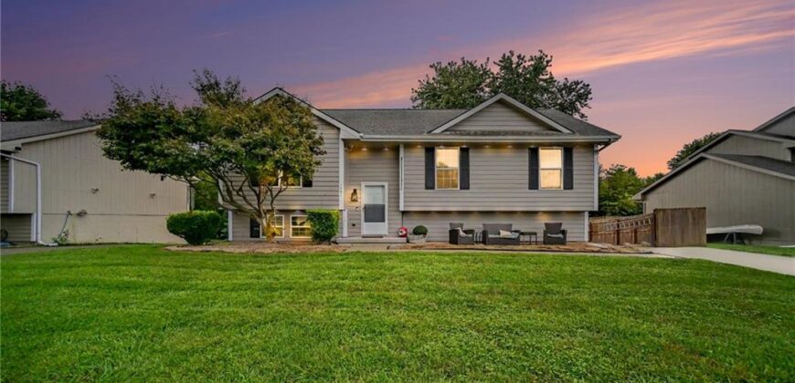 1001 NE 194th Terrace, Smithville, MO 64089