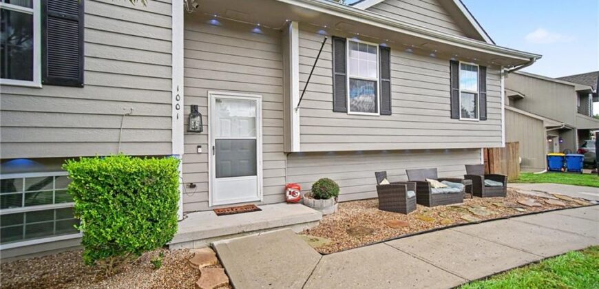 1001 NE 194th Terrace, Smithville, MO 64089