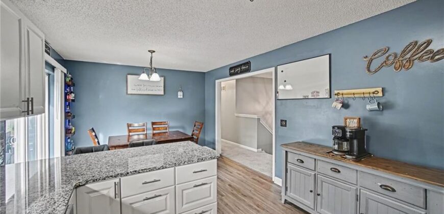 1001 NE 194th Terrace, Smithville, MO 64089