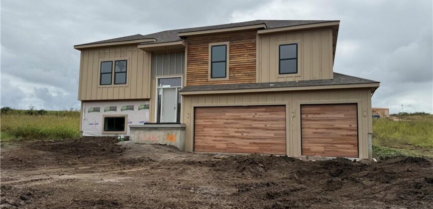 2121 Deerfield Terrace, Liberty, MO 64068