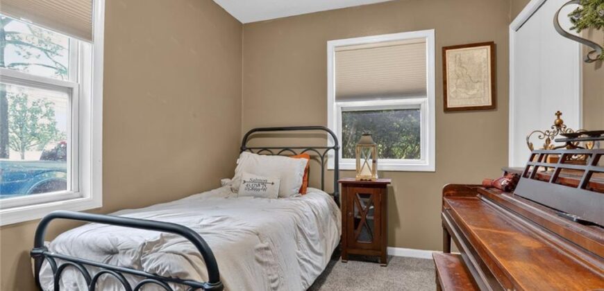 5319 N Woodland Avenue, Kansas City, MO 64118