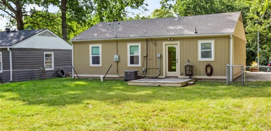 5319 N Woodland Avenue, Kansas City, MO 64118