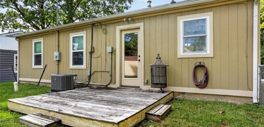 5319 N Woodland Avenue, Kansas City, MO 64118