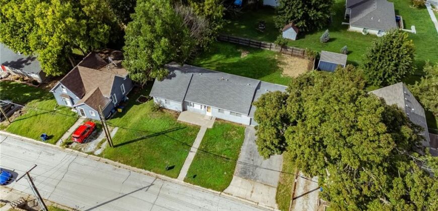 512 E Woods Street, Smithville, MO 64089