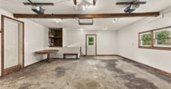 512 E Woods Street, Smithville, MO 64089