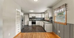 512 E Woods Street, Smithville, MO 64089