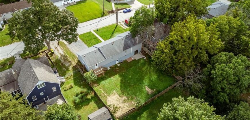 512 E Woods Street, Smithville, MO 64089