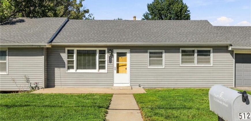 512 E Woods Street, Smithville, MO 64089