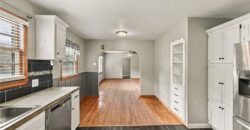 512 E Woods Street, Smithville, MO 64089