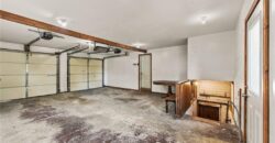512 E Woods Street, Smithville, MO 64089