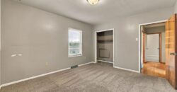512 E Woods Street, Smithville, MO 64089