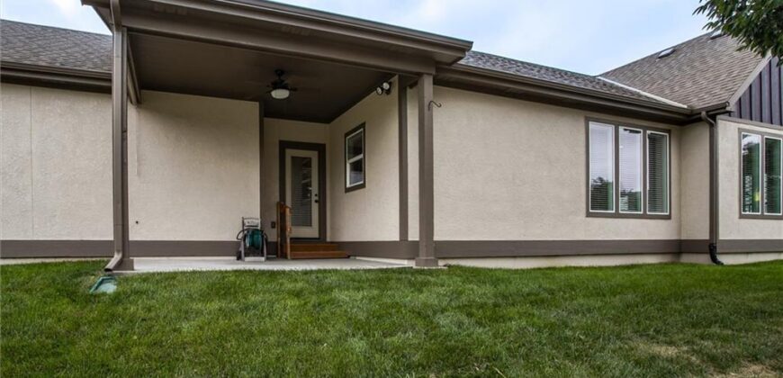 8117 N Farley Avenue, Kansas City, MO 64158