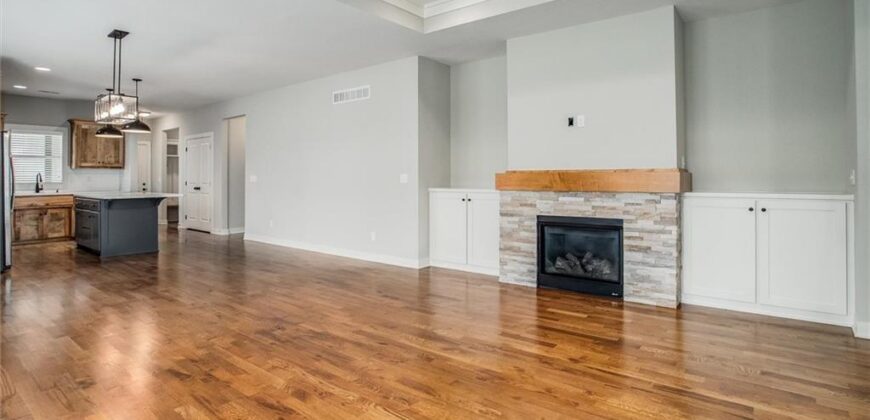 8117 N Farley Avenue, Kansas City, MO 64158