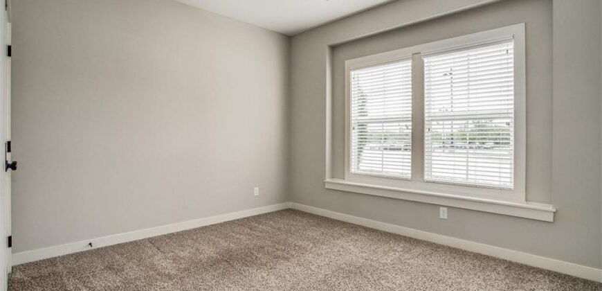 8117 N Farley Avenue, Kansas City, MO 64158