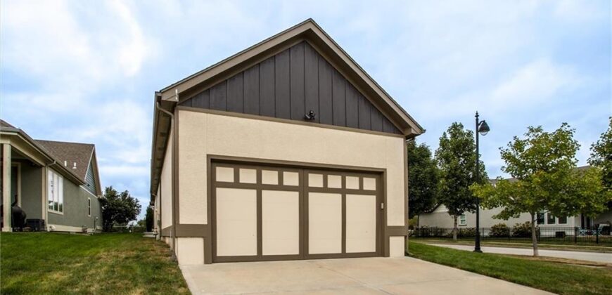 8117 N Farley Avenue, Kansas City, MO 64158