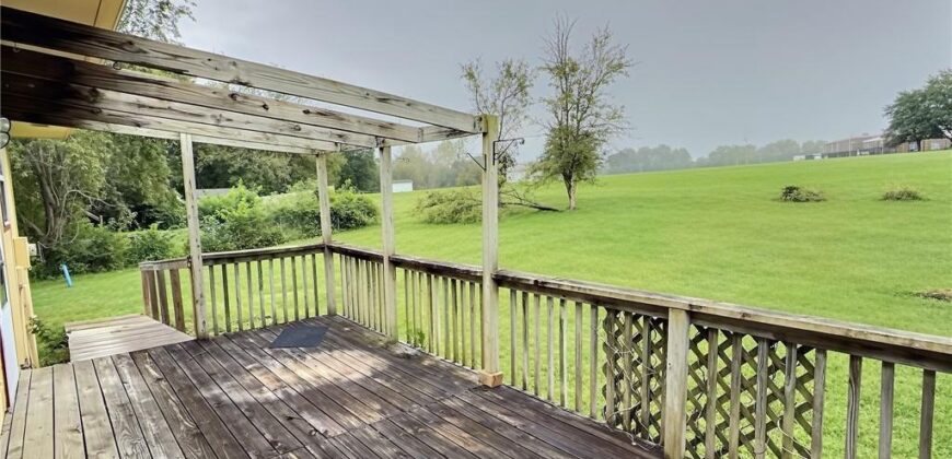 301 E 17th Street, Kearney, MO 64060